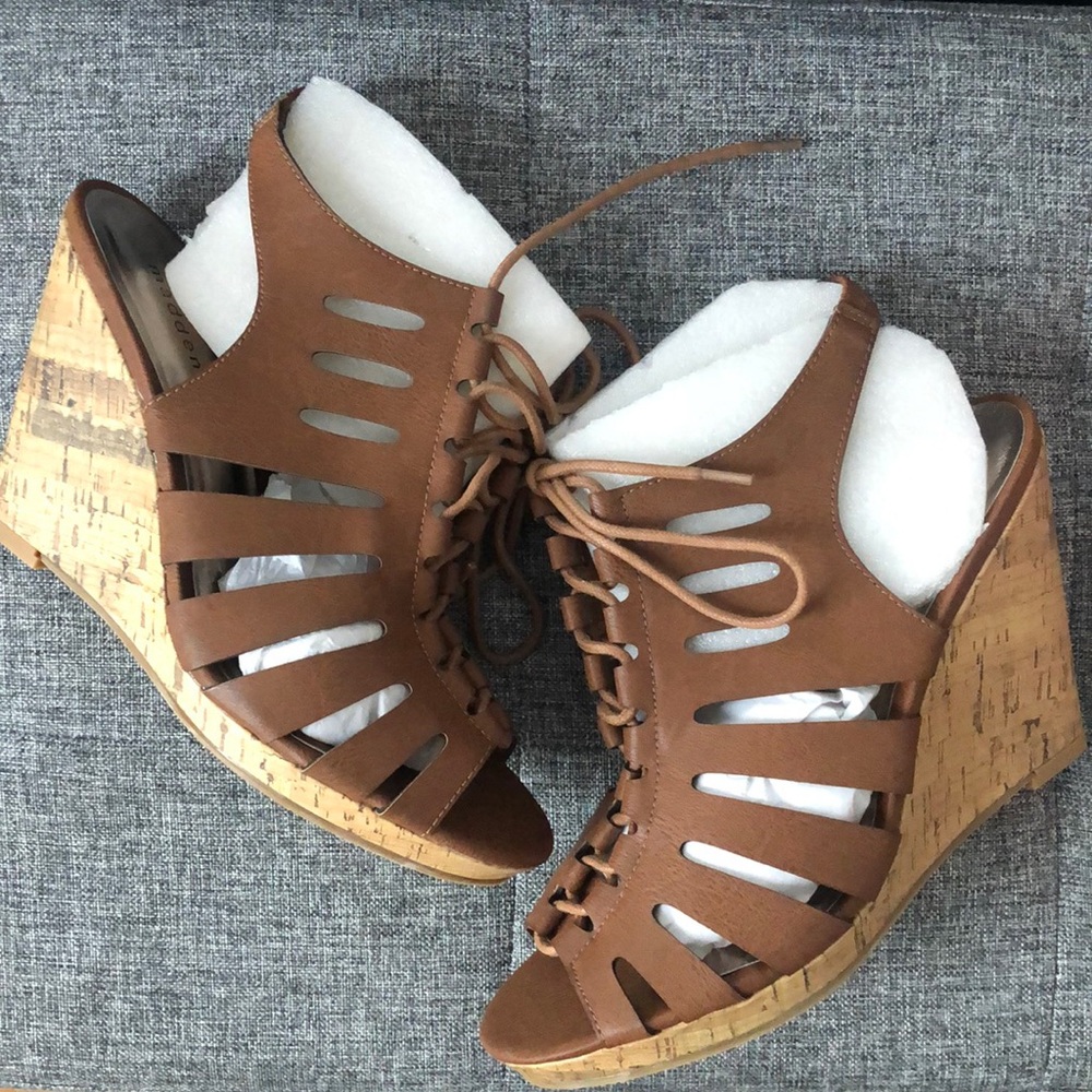 Steve Madden gladiator wedge